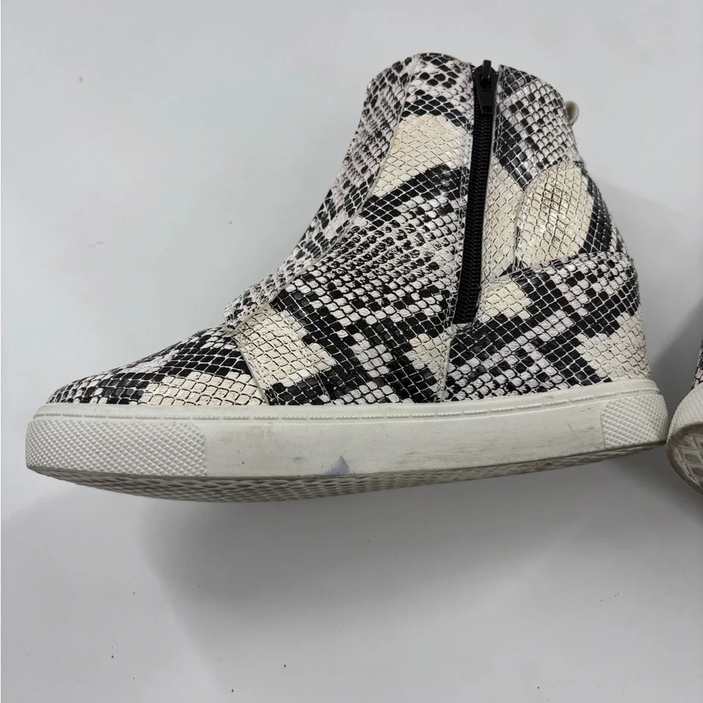 Outwoods Beige and Black Snakeskin Boots